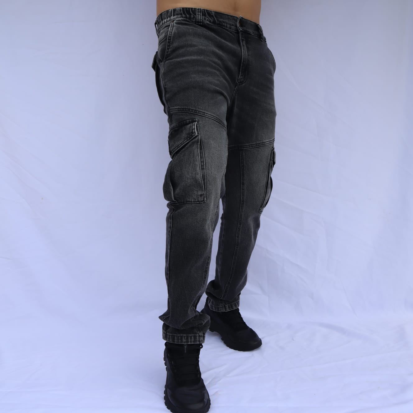 Pantalón Cargo Essential